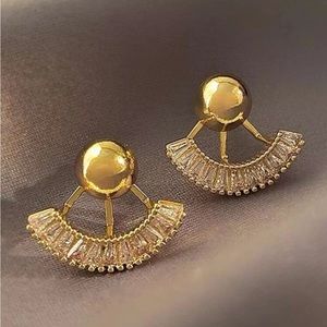 Double sided earrings